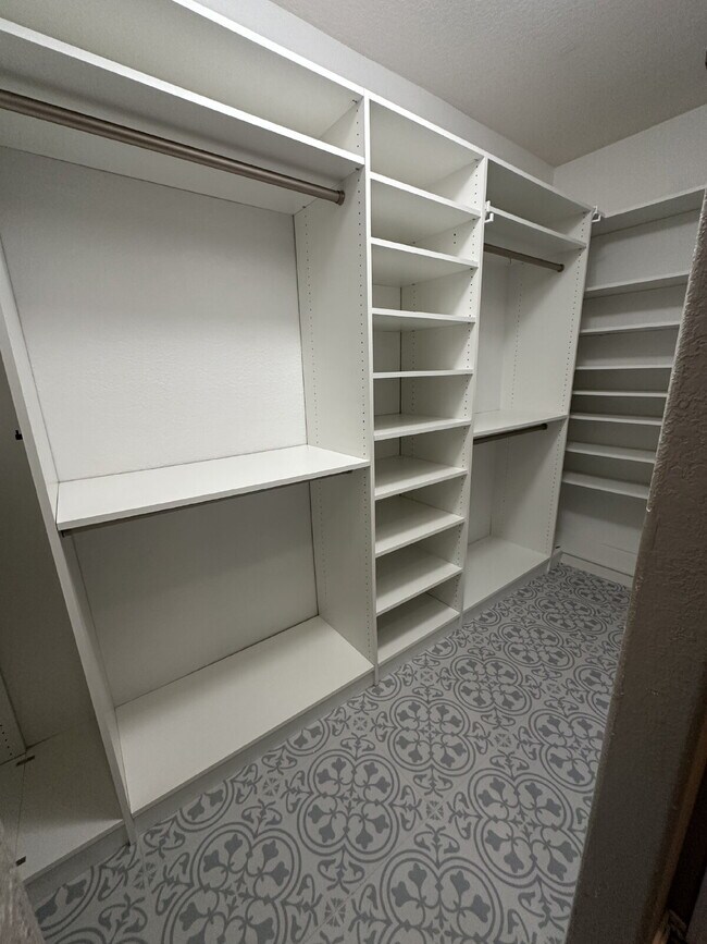 Building Photo - $4,000 - 4 Bed / 3.5 Bedroom Townhouse in Ambiance Neighborhood of San Marcos