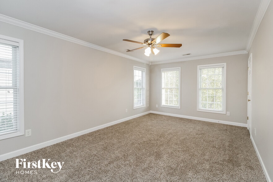 Building Photo - 3205 Quail Run Dr