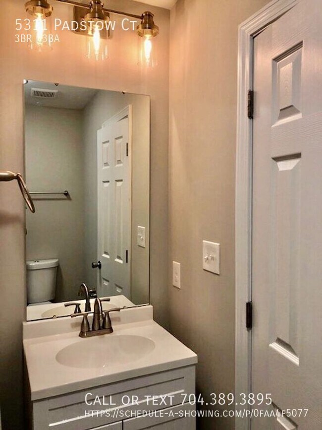 Building Photo - 5311 Padstow Ct