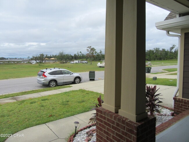 Building Photo - 105 N Shoreview Dr.