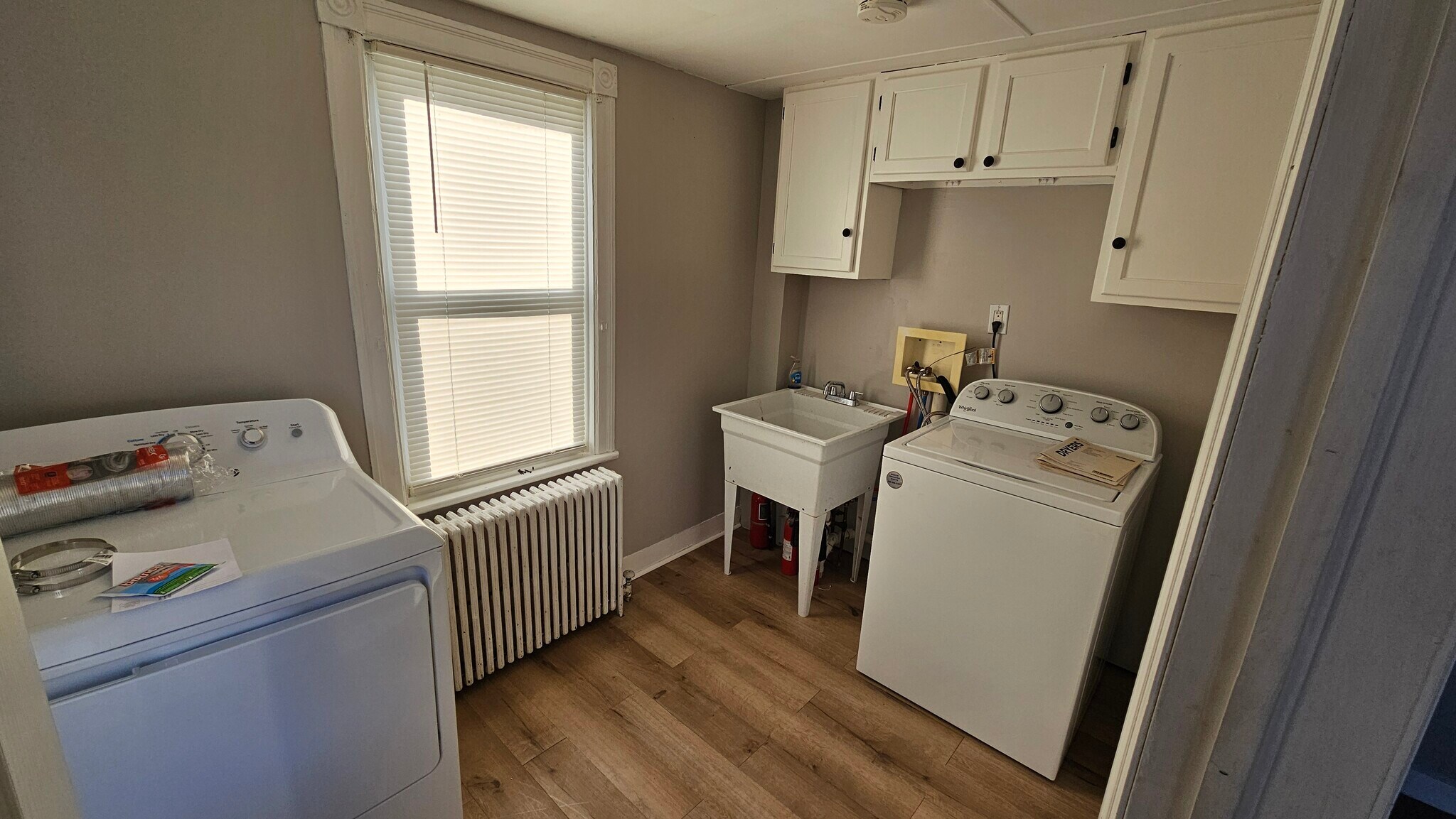 Building Photo - 5040 Washington Ave