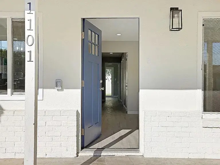 Primary Photo - 1101 Del Verde Ave