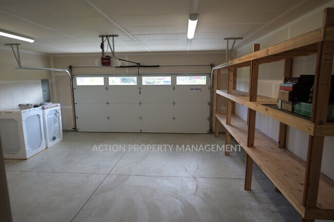 Building Photo - 2 bed + office, 2 bath home in Sequim