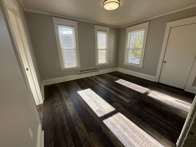 Building Photo - 1126 Jennette Ave NW