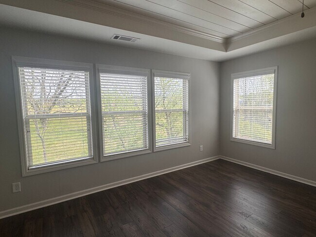 Building Photo - Spacious and Well-Appointed 3BR/2BA Home in Flowery Branch