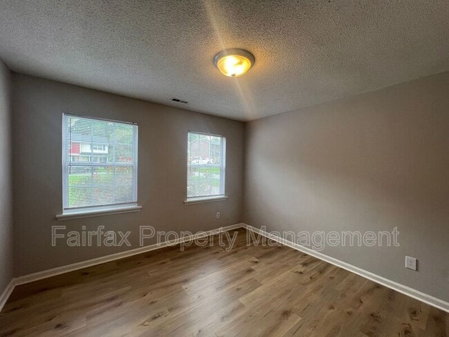 Building Photo - 227 Bridgefield Pl