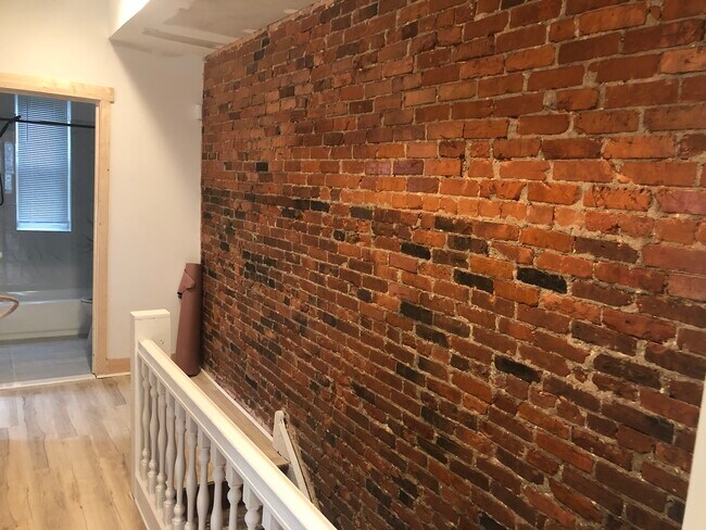 Building Photo - 1226 N Redfield St