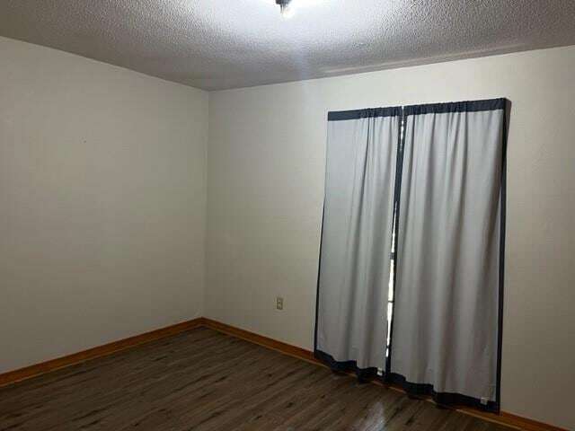 Building Photo - 35515 Oakridge Ave