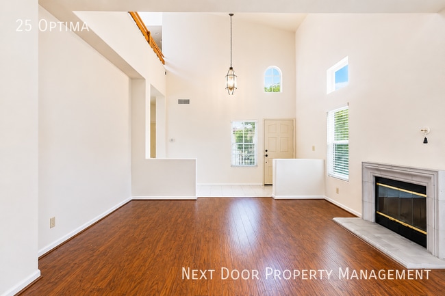 Building Photo - 25 Optima-