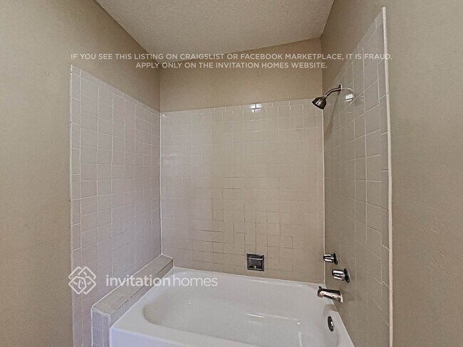 Building Photo - 1920 San Jacinto Dr