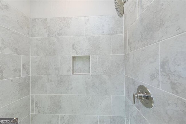 Building Photo - 272 Commons Ave