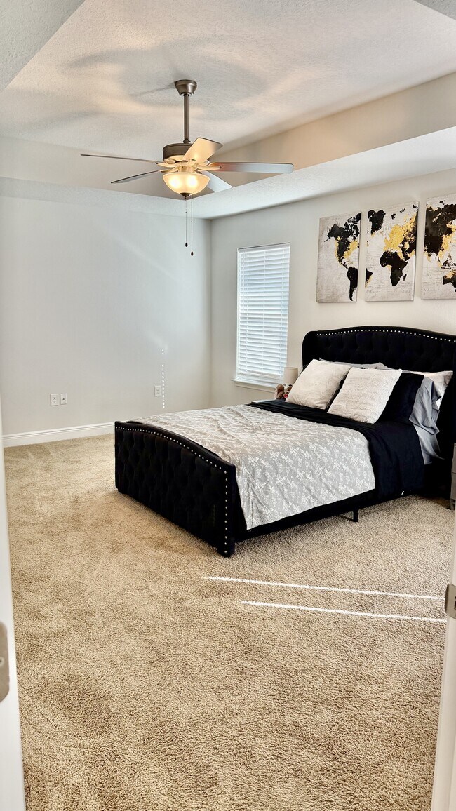 Building Photo - 211 Baycliff Dr