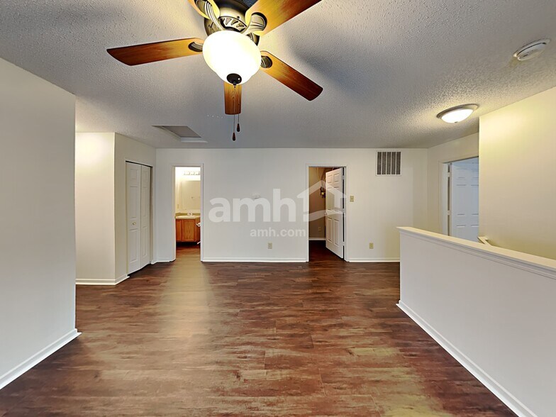 Building Photo - 2322 Bristol Dr