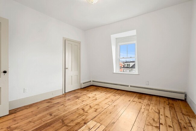 Building Photo - 6 Mt Vernon St