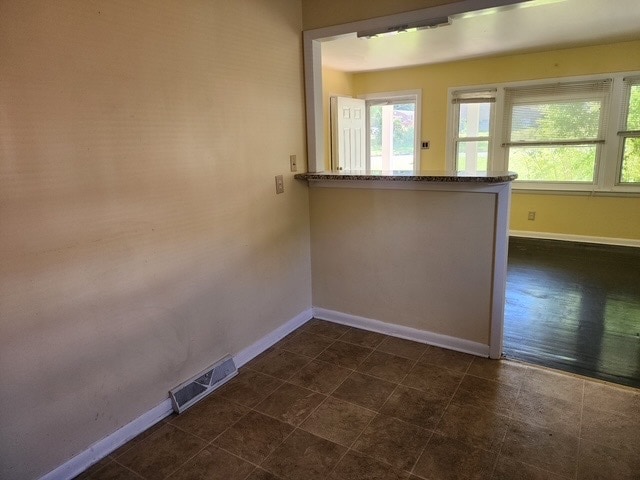 Building Photo - 2105 Larkspur Dr