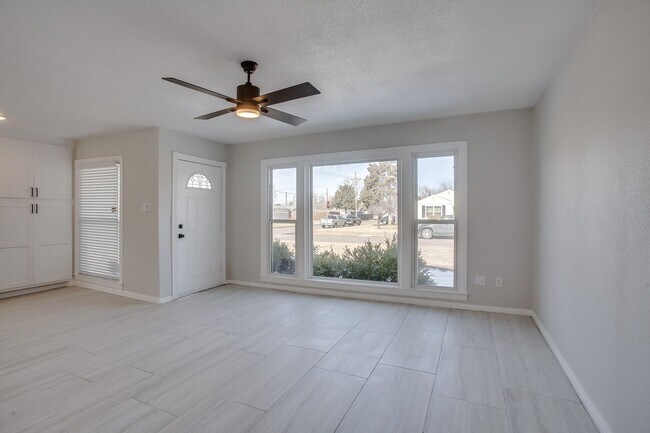 Building Photo - Pre Leasing for Fall 2026! 3/2 in Tech Terrace