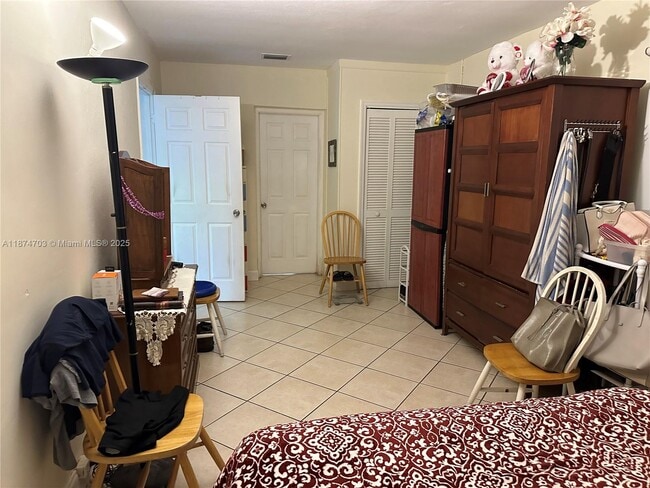 Building Photo - 1428 Hayes St