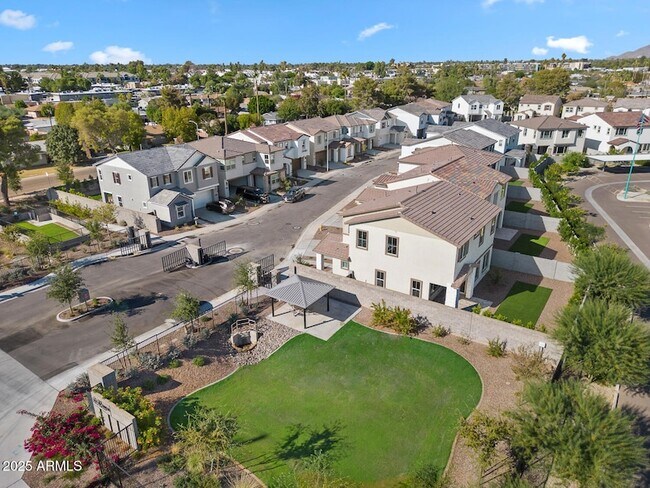 Building Photo - 6537 N 15th Dr