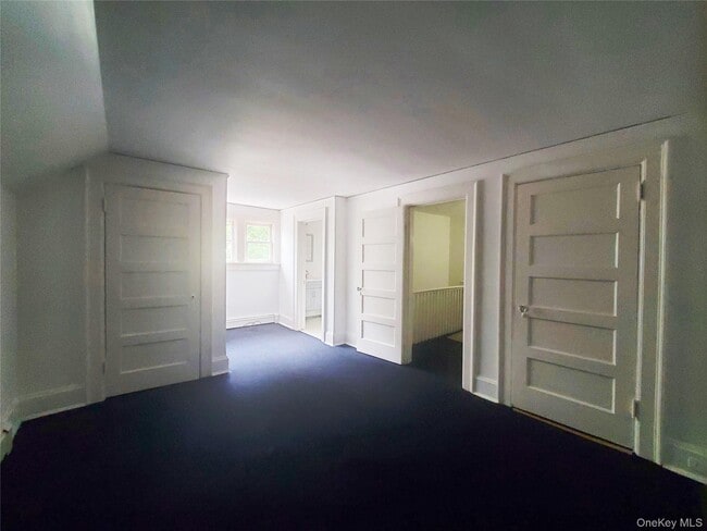 Building Photo - 134 Pelhamdale Ave