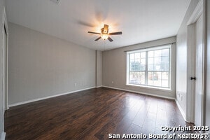 Building Photo - 423 Golden Walk