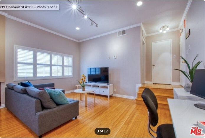 Building Photo - 11639 Chenault St