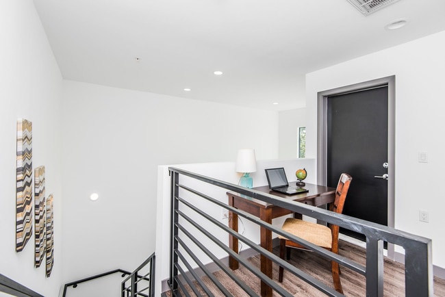 Loft - 5812 Virginia Ave