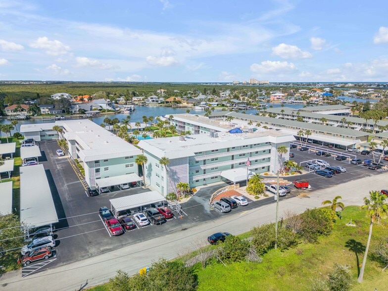 Building Photo - 325 N Causeway