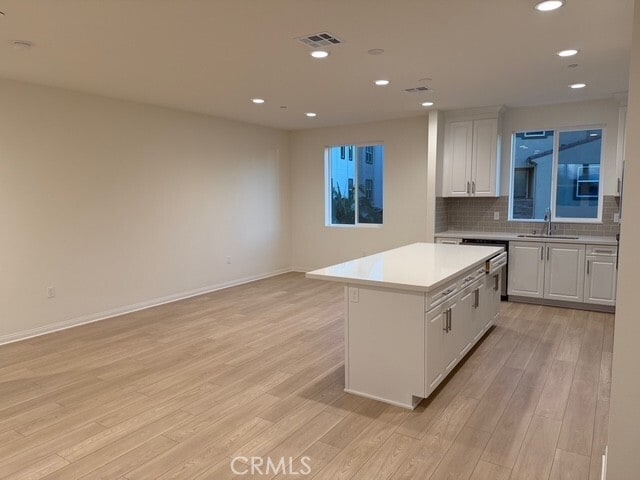 Building Photo - 2420 E Lincoln Ave