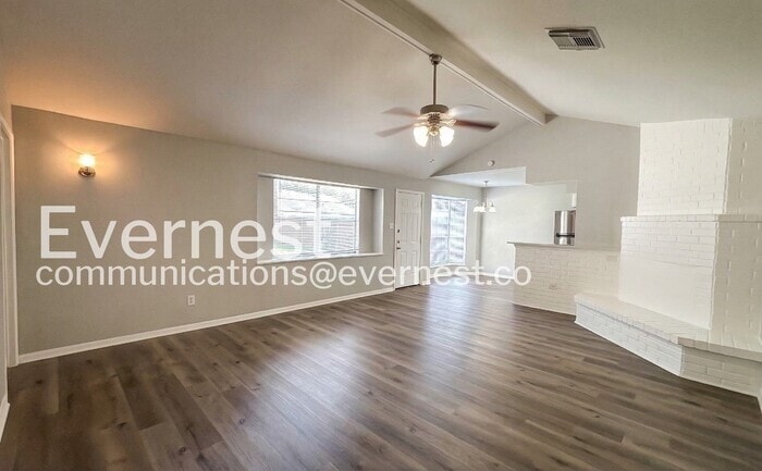 Building Photo - 6654 Laughlin Dr