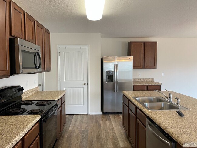 Building Photo - Pensacola Beautiful