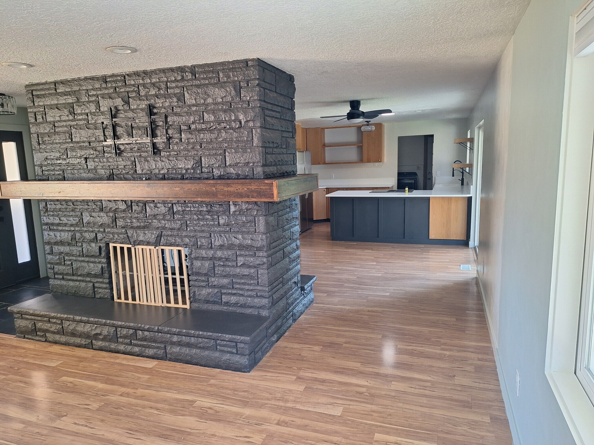 Building Photo - 2437 N Curtis Rd