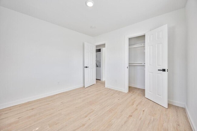 Building Photo - 6811 Del Rio St