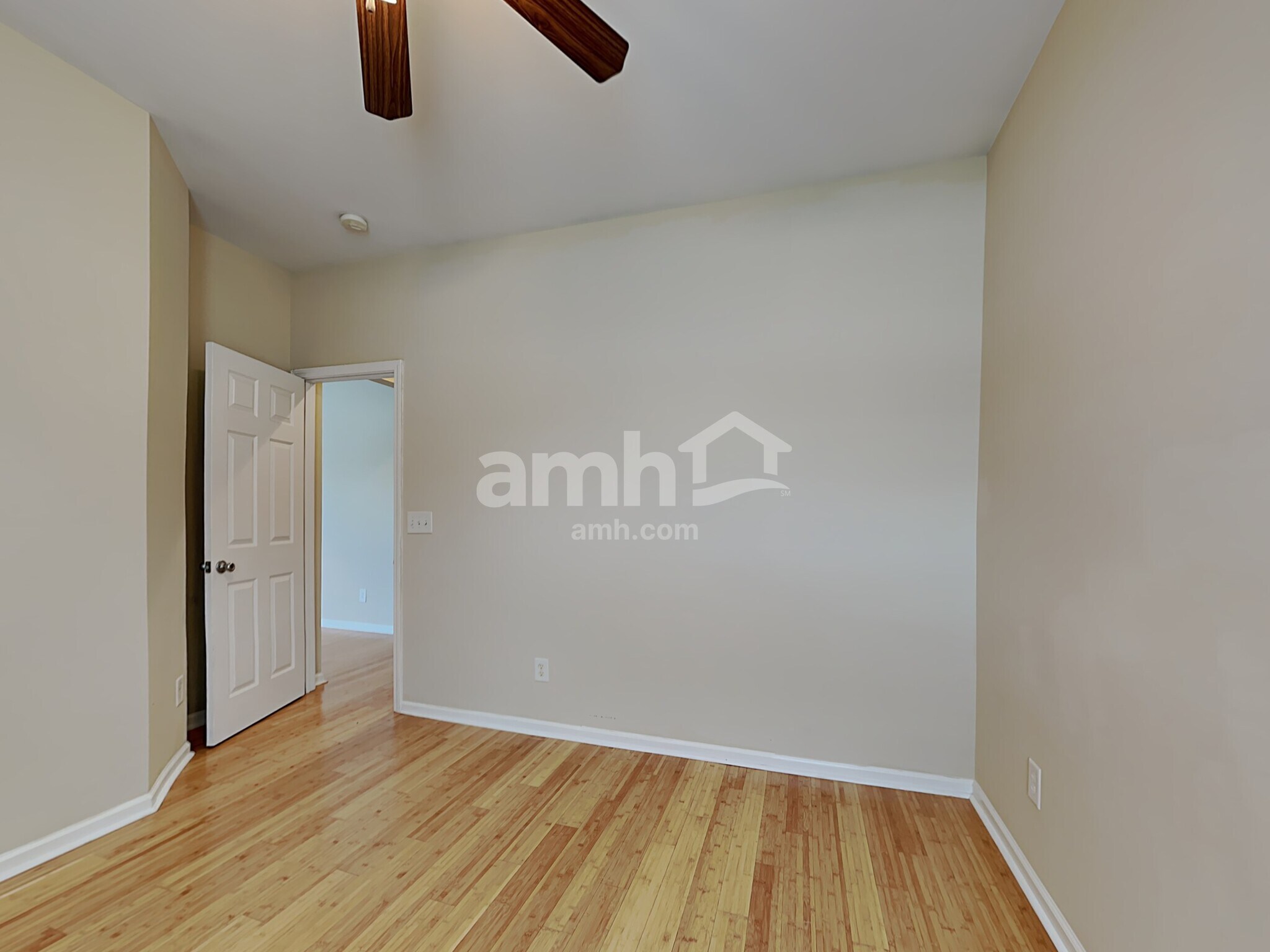 Building Photo - 6352 Hedgewood Ln