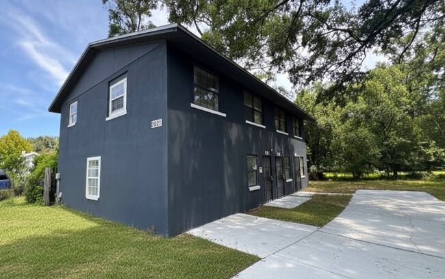 Primary Photo - Affordable Ground-Floor Unit with Great Ci...