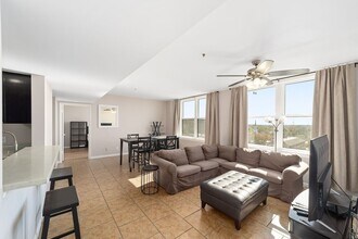 Building Photo - Seagle Building 7C