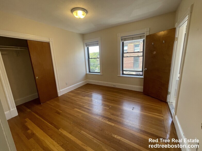 Building Photo - 12 Dean Rd