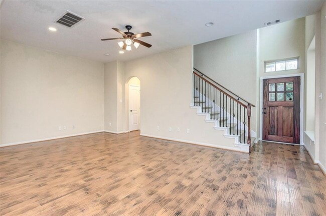 Building Photo - 16 Cheswood Manor Court