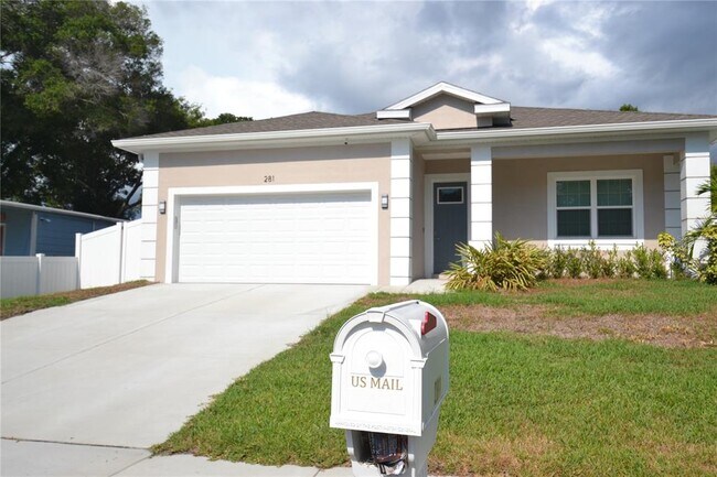 Building Photo - 281 Diogenes St