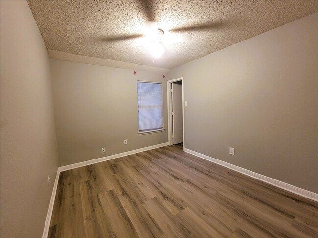Building Photo - 829 Beaver Creek Dr