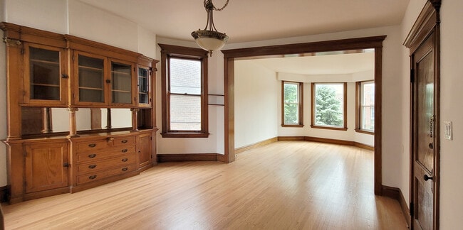 Building Photo - 2248 W Iowa St