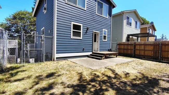 Building Photo - 147 N Wycoff Ave