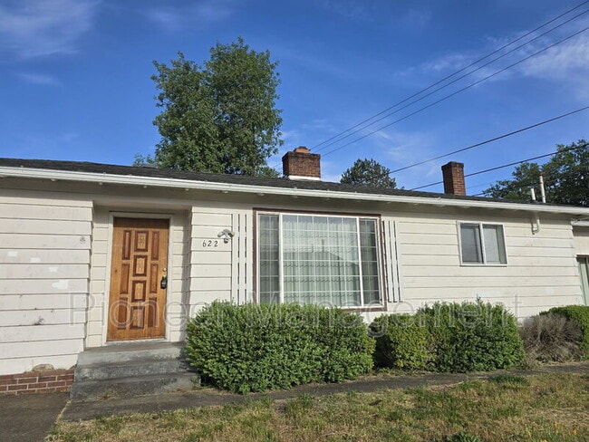 Building Photo - 622 W Pilger St