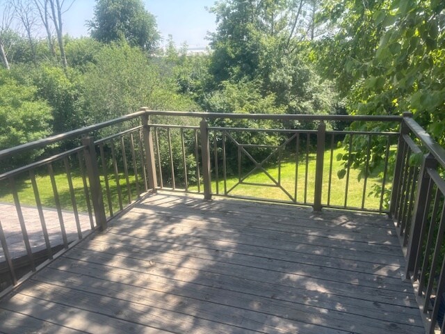deck - 18235 W Wisconsin Ave