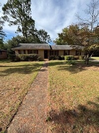 Building Photo - 121 Gayle St