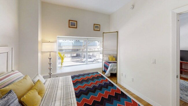 Building Photo - 907 S. Broadway-402A