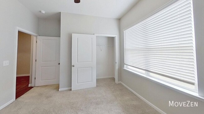 Building Photo - 22 Crestwood Pnes Trl