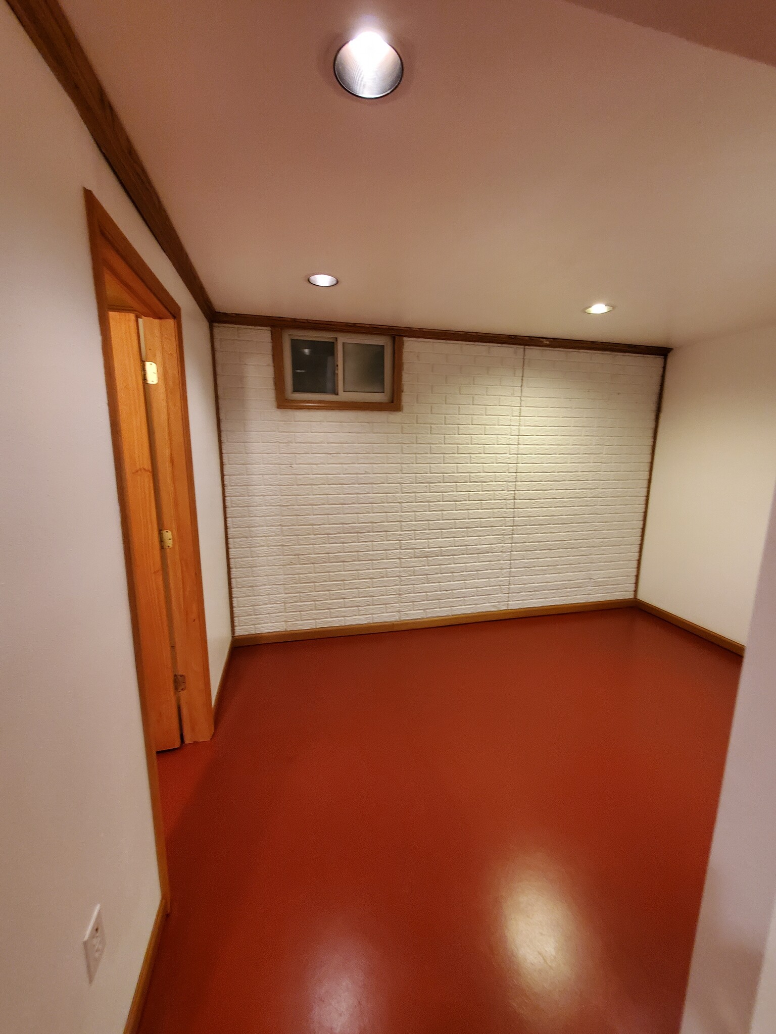 Basement Bonus room - 411 Lindale St