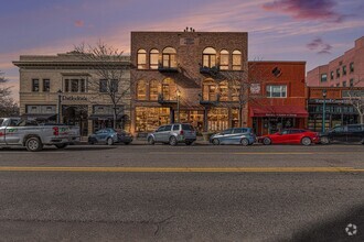 Building Photo - Downtown Loft, Historic Building, Remodeled,