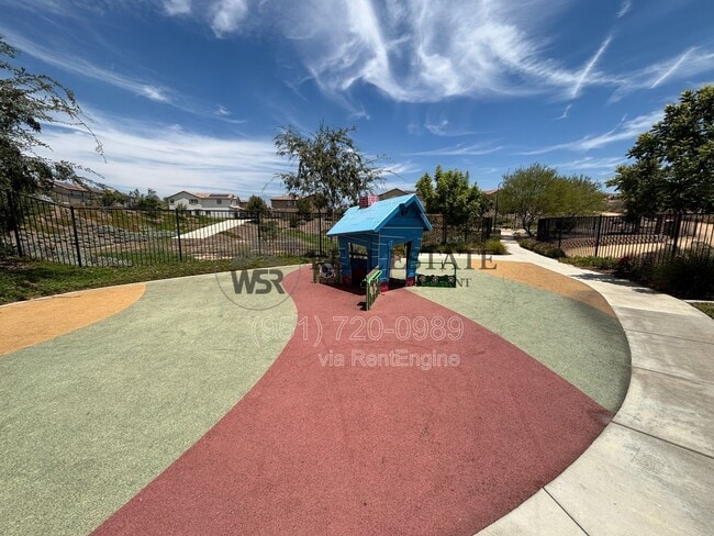 Building Photo - 12843 Greenstone Way
