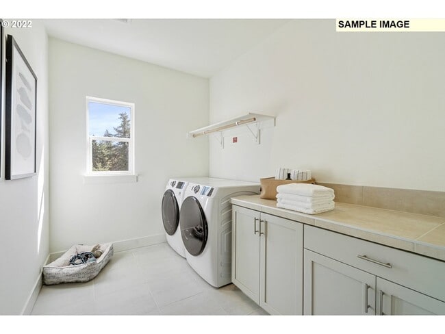 Building Photo - 16701 SW Darwin Lp